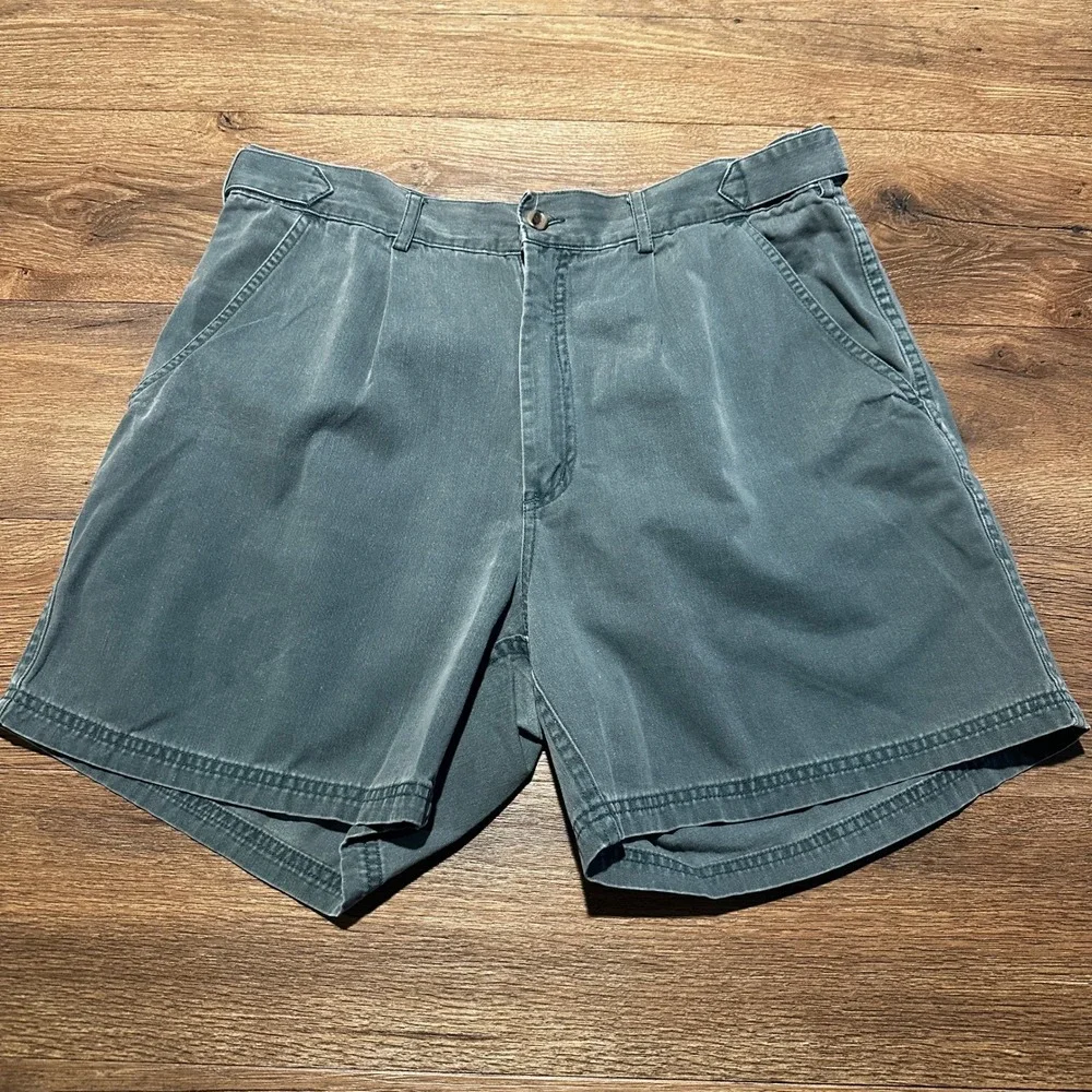Woolrich pleated shorts